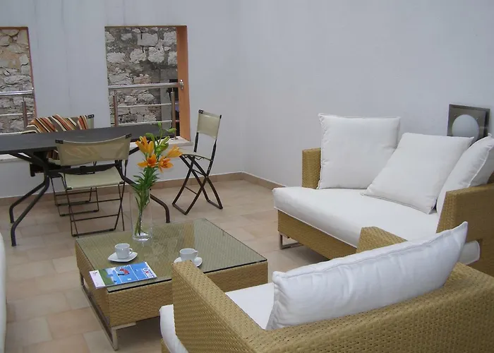 Harbor Terrace - Two Bedroom Apartment